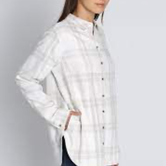 JACHS Girlfriend Plaid Flannel Button Down Shirt - Picture 2 of 10